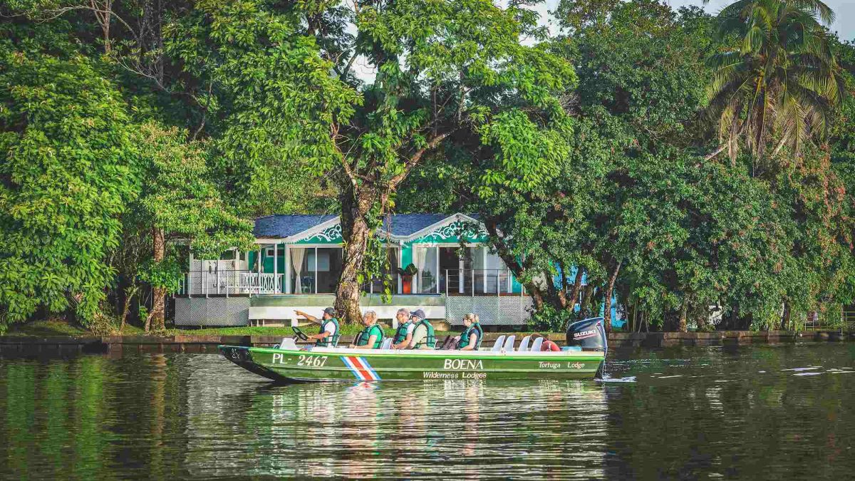 Tortuga Lodge boat